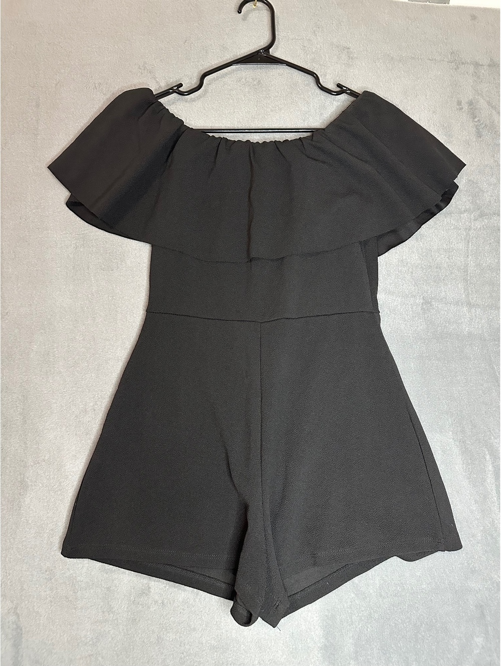 Almost Famous Black off the Shoulder Romper Medium